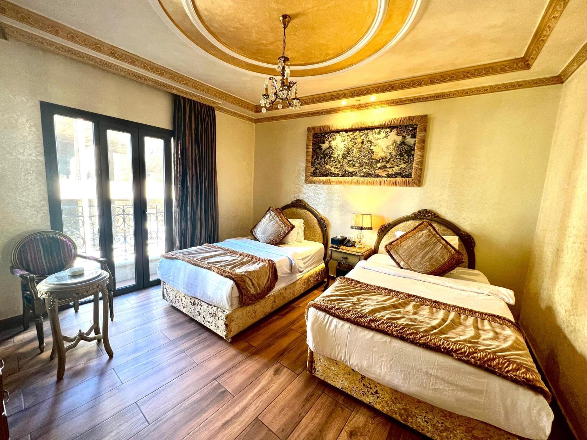 Q Hotel Beirut Eksteriør billede